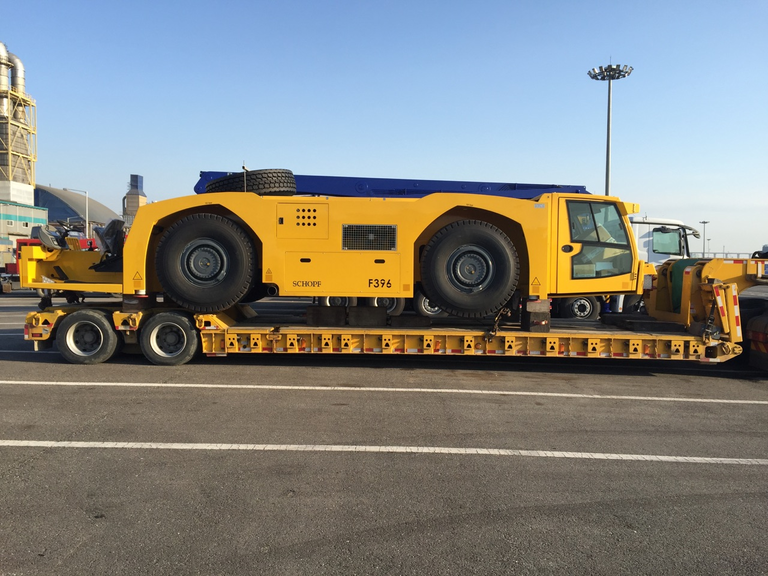 토잉카(비행기 견인용) 운송사진(1장)