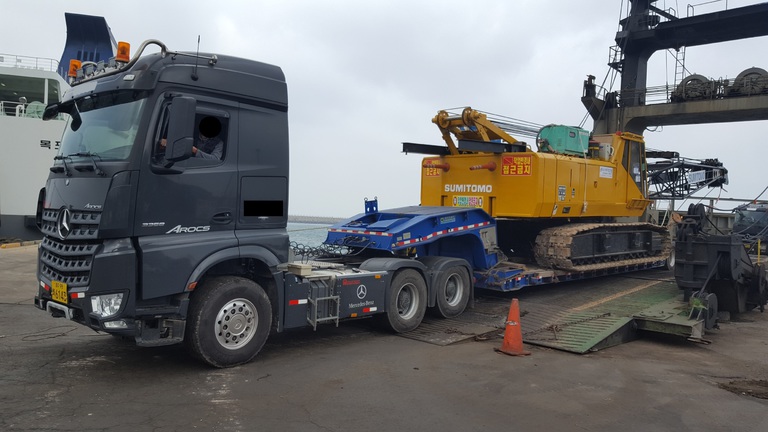 앵글 크레인 70톤(3장)