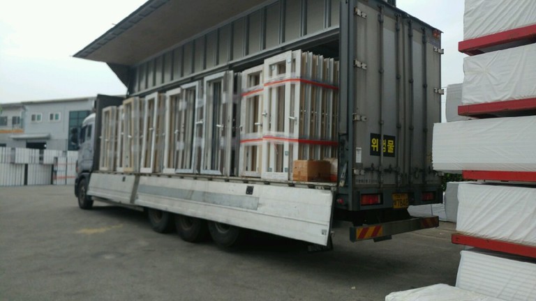 샤시(PL창호) 운송사진(3장)