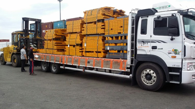 유로폼 운송사진(3장)