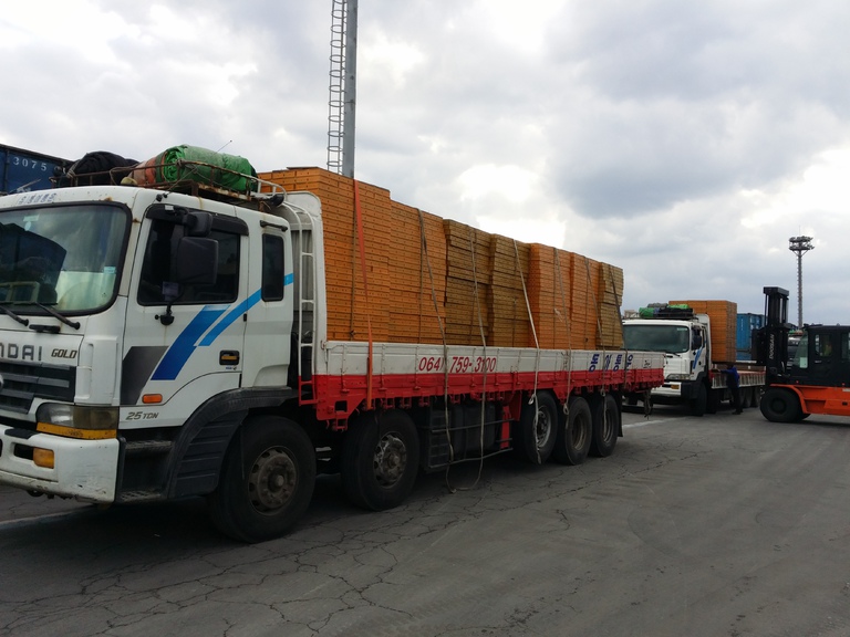 유로폼 운송사진(3장)