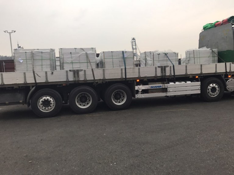 석재 운송사진(4장)