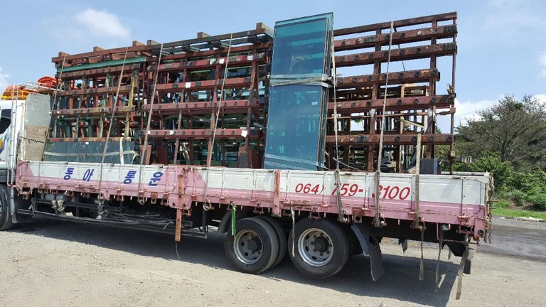 유리 공후레임 운송사진