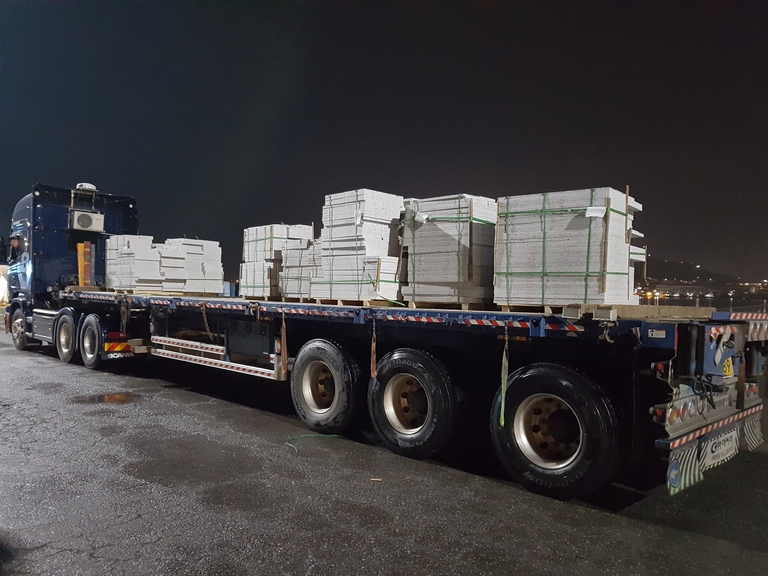 석재 운송사진(3장)